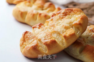 Delicious and Fashionable Bread [spindle-shaped Sugar Butter Meal Bag] recipe