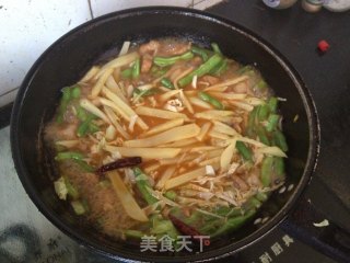 Braised Noodles with Pork and Beans recipe