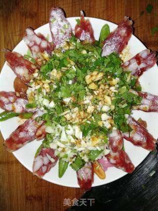 Steamed Sausage with Garlic and Cilantro recipe