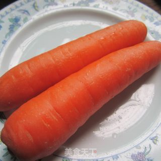 Stir-fried Scallion Egg Shreds with Carrots recipe