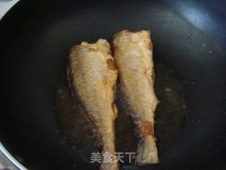 Dry Fried Yellow Croaker recipe