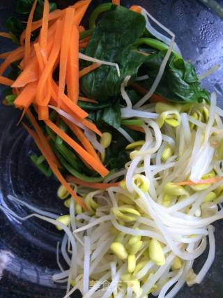 Soybean Sprouts Mixed with Gluten recipe