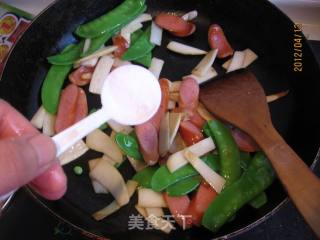 Fried Eryngii Mushrooms with Snow Peas recipe