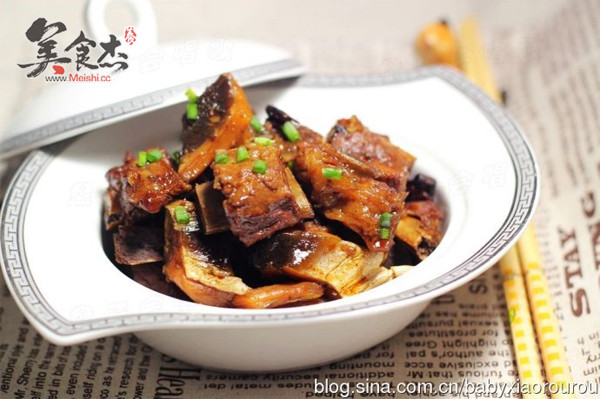 Braised Pork Ribs with Dried Puffer Fish recipe