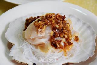 Scallops Bigger Than The Palm of Your Hand [steamed Ezo Scallops with Garlic Vermicelli] recipe