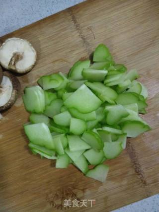 Stir-fried Chayote with Double Mushroom recipe