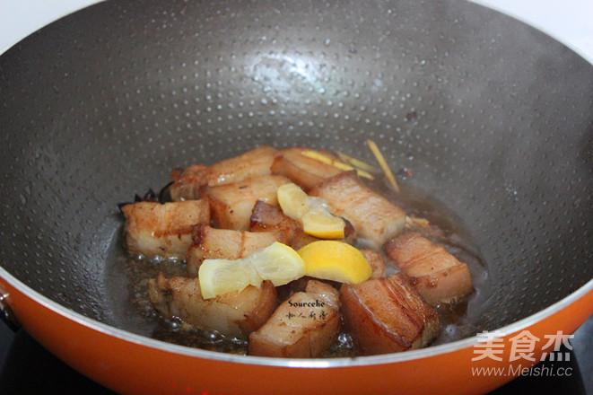 Braised Pork with Lemon recipe