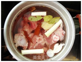 Northeast Sauce Bones recipe