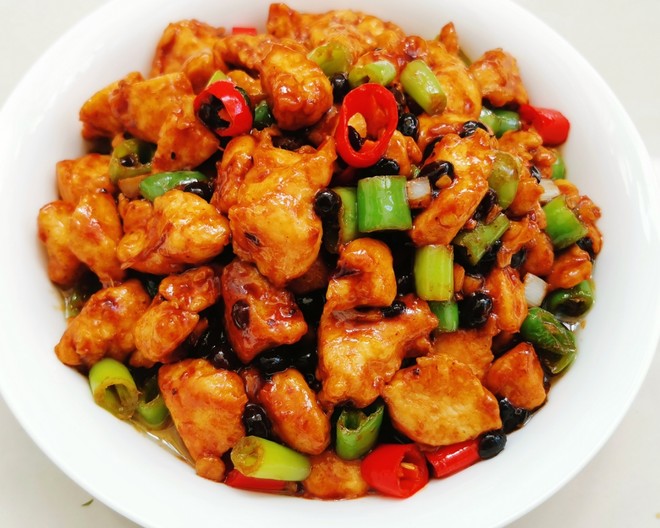 Diced Chicken with Black Soy Pepper recipe