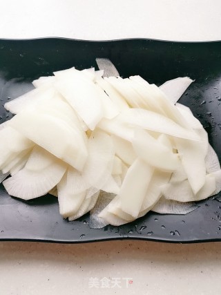 Stir-fried Beef with White Radish recipe