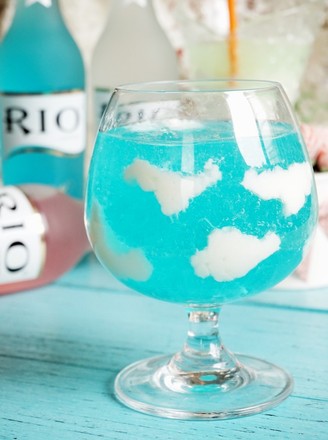 Blue Sky and White Cloud Rio Cocktail recipe