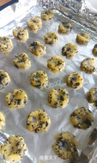 27's Lab-low-calorie Black Sesame Seaweed Biscuits recipe