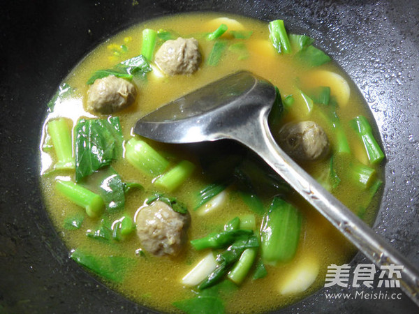 Beef Tendon Balls and Vegetable Core Rice Cake Soup recipe