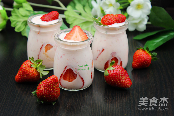 Strawberry Milkshake recipe