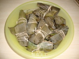 【five-spice Egg Yolk Meat Dumplings】——a Love Gift for The Family on The Dragon Boat Festival recipe