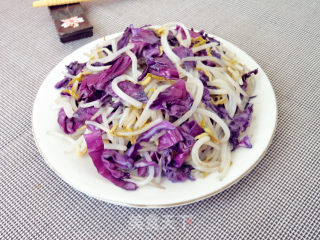 Purple Cabbage Fried with Silver Buds recipe