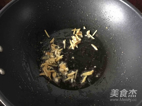 Stir-fried Chicken Thigh recipe