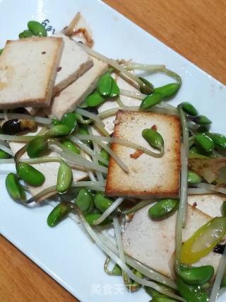 Stir-fried Tofu with Black Bean Sprouts recipe