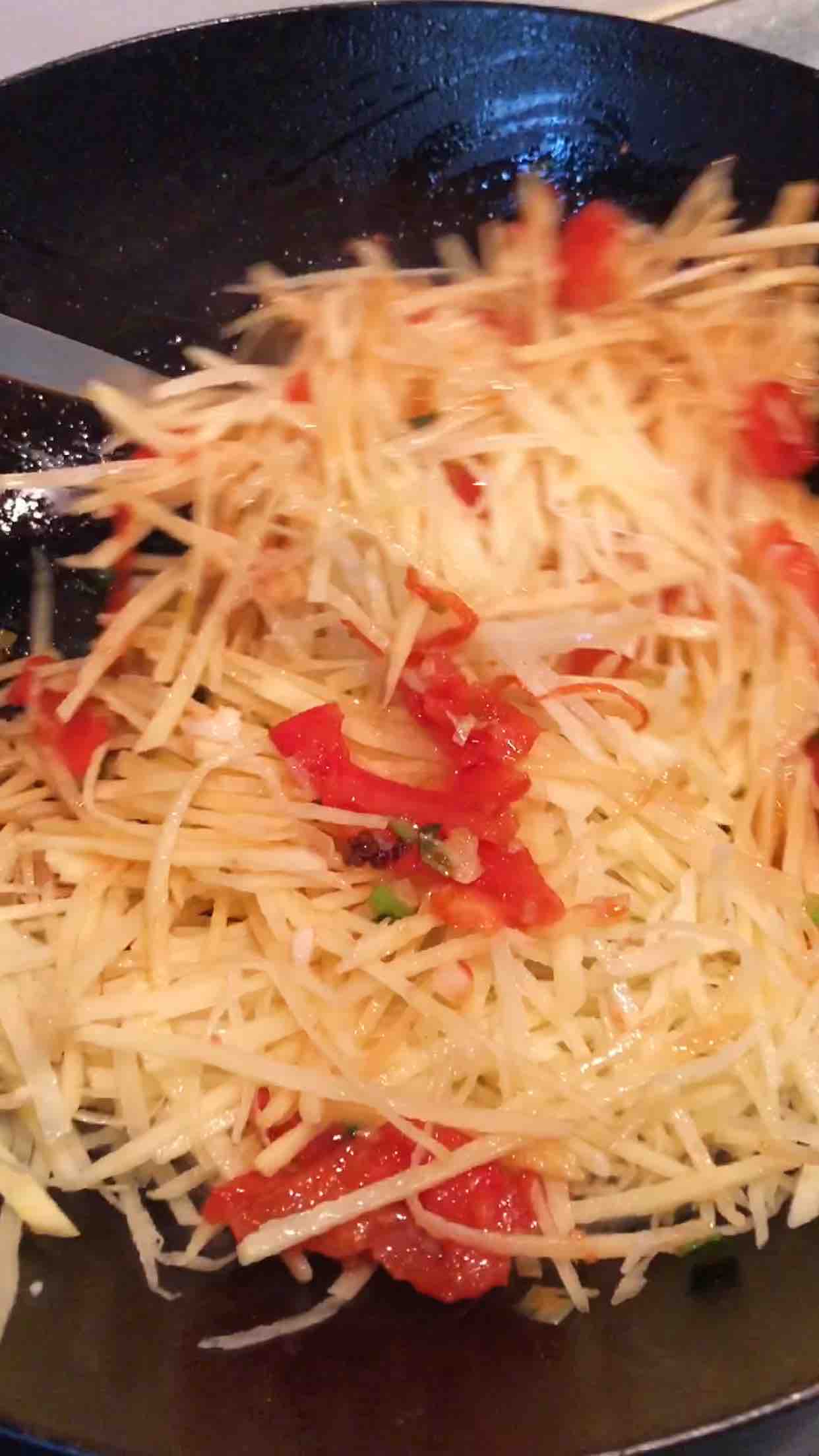 Shredded Potatoes in Tomato Sauce recipe