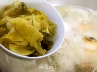 Pickled Cabbage Fish Bone Soup recipe