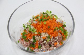 Soft and Glutinous on The Outside-steamed Meatballs with Glutinous Rice recipe