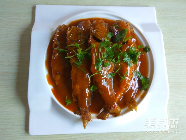 Braised Small Yellow Croaker in Korean Spicy Sauce recipe