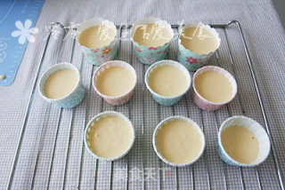 Cream Decorated Cupcakes recipe