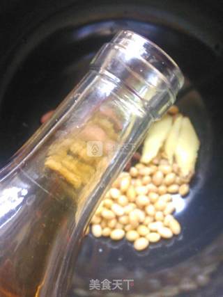 Peanut Soy Trotter Soup recipe