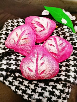 Pitaya Mochi Soft European Buns recipe