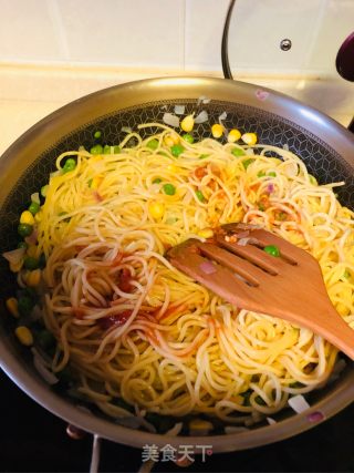 Bird's Nest Pasta Baked Egg recipe