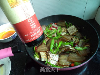 Stir-fried Bacon with Machine-pressed Tofu recipe