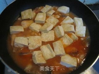 Tofu with Tomato Sauce and Fish Cubes recipe