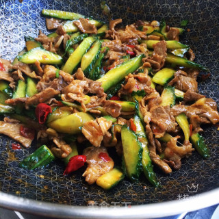 Fried Cucumber with Sliced Pork recipe