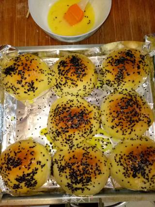 Black Sesame Meal Buns recipe