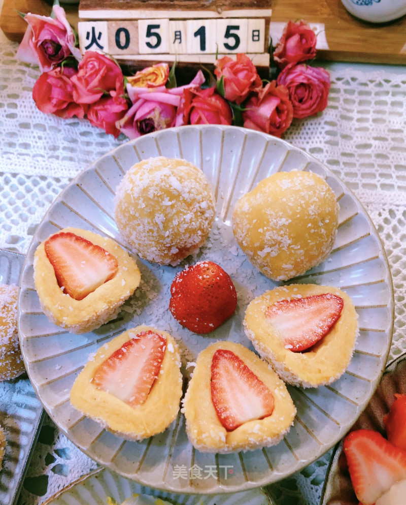 Pumpkin Strawberry Daifuku recipe