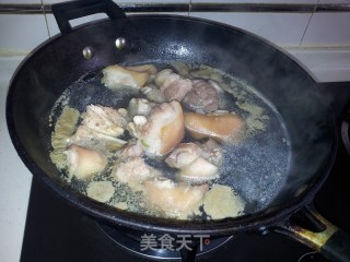 Pork Trotters and Peanut Soup recipe