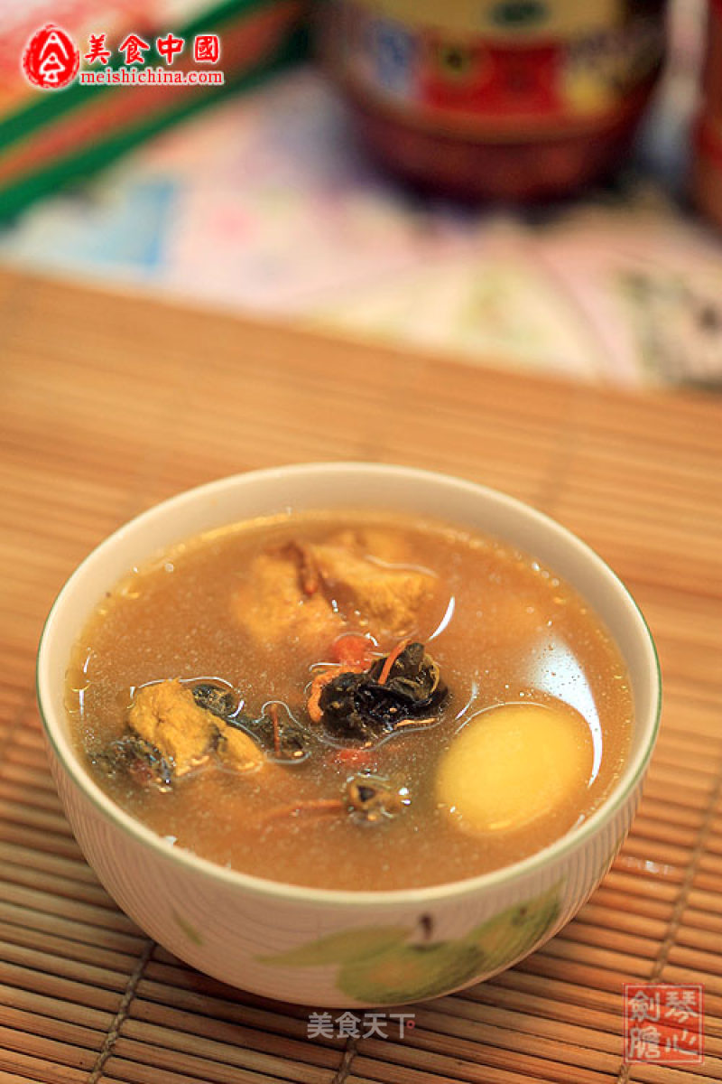 [cantonese Cuisine] American Ginseng Black Chicken Soup recipe