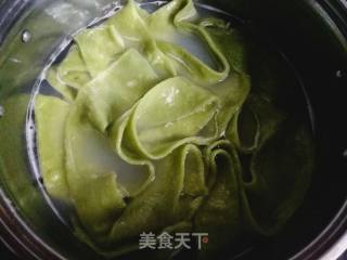 Spinach Belt Noodles recipe