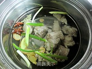 Pleurotus Eryngii and Radish Ribs in Clay Pot recipe