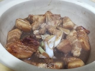 Stewed Pork Belly with Big Mushroom recipe