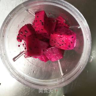 Dragon Fruit Milkshake recipe