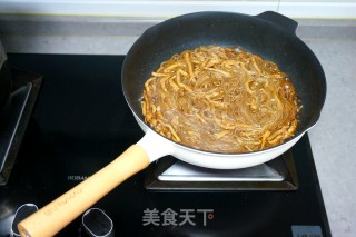 Stewed Vermicelli with Shredded Pork and Cabbage recipe