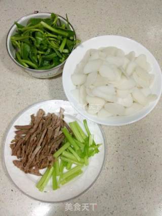 Stir-fried Rice Cake with Green Vegetables and Pork recipe