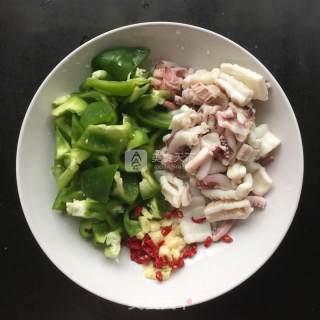 Fried Squid with Bell Pepper recipe