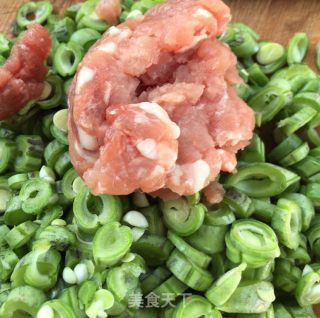 Diced Kidney Beans with Minced Meat recipe