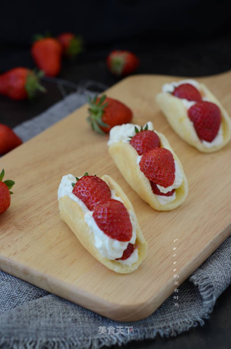 #the 4th Baking Contest and is Love to Eat Festival #strawberry Sandwich Yogurt Cake recipe
