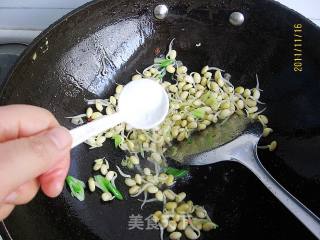 Stir-fried Mustard with Soy Sprouts recipe