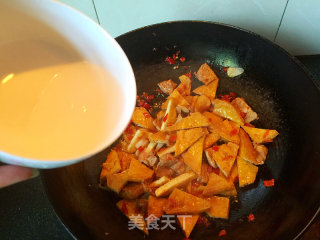 Homemade Small Stir-fry (fried Pork with Tofu) recipe