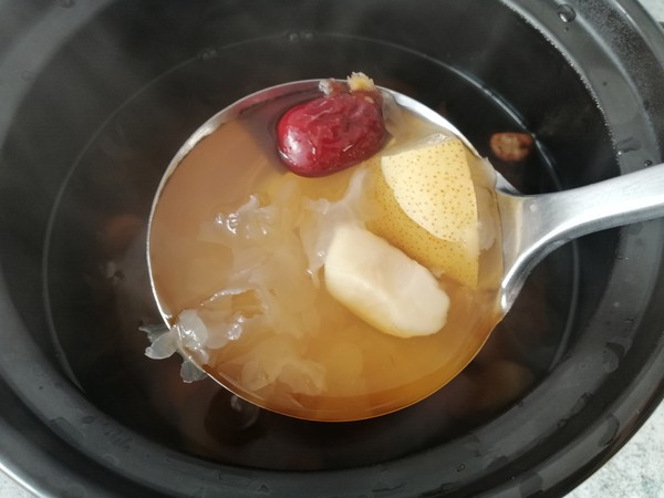 Water Chestnut and Snow Pear Soup recipe