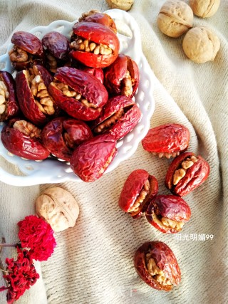 Red Dates with Walnuts recipe